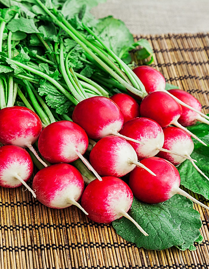 Редис Розово-красный с белым кончиком 3 гр б.п.